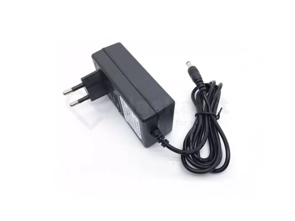 Nabíječka Li-ion baterií do zásuvky 4S 16.8V 2A Rychlé Dodání